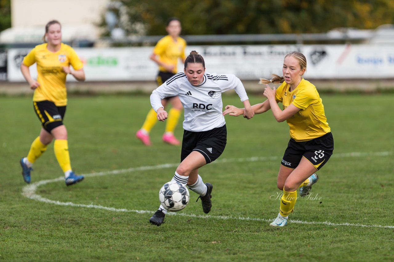 Bild 294 - F Merkur Hademarschen - SV Frisia 03 Risum Lindholm : Ergebnis: 0:1